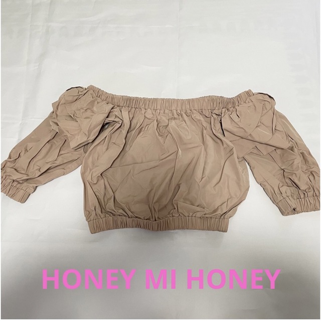 Honey mi Honey(ハニーミーハニー)のHONEY MI HONEY ハニーミーハニー　リボンオフショルブラウス　美品 レディースのトップス(シャツ/ブラウス(半袖/袖なし))の商品写真