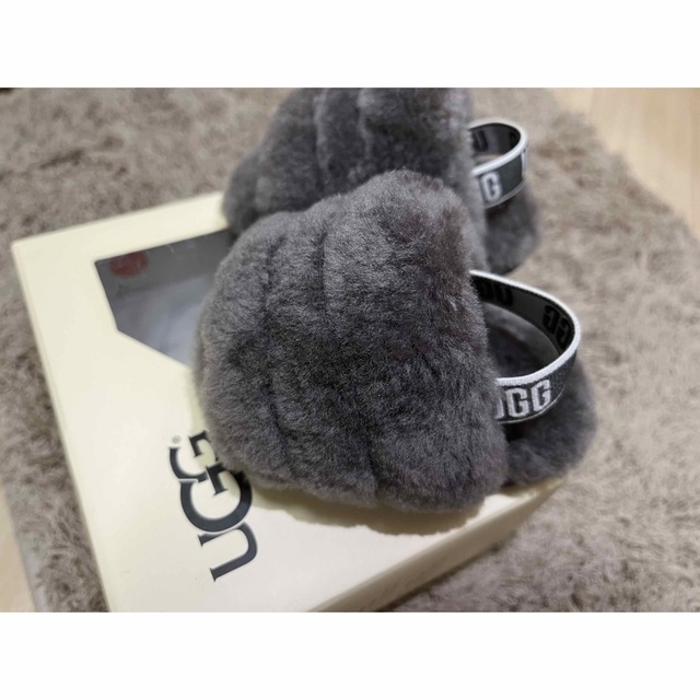 UGG(アグ)のUGG  ベビーサンダル キッズ/ベビー/マタニティのベビー靴/シューズ(~14cm)(サンダル)の商品写真