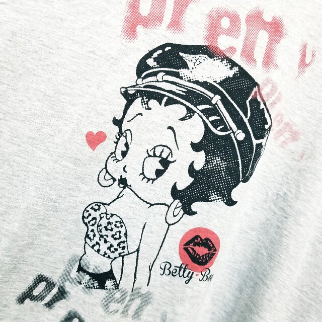 Betty Boop(ベティブープ)のベティーブープ ベティちゃん 服  新品   Tシャツ　半袖　ライトグレー レディースのトップス(Tシャツ(半袖/袖なし))の商品写真