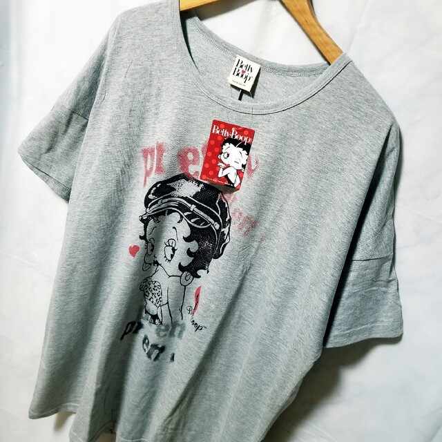 Betty Boop(ベティブープ)のベティーブープ ベティちゃん 服  新品   Tシャツ　半袖　ライトグレー レディースのトップス(Tシャツ(半袖/袖なし))の商品写真