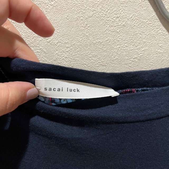 sacai luck(サカイラック)のバック花柄プリントミニワンピース　サカイラック レディースのワンピース(ミニワンピース)の商品写真