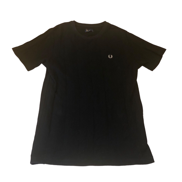 Fred Perry フレッドペリー　ブラック黒　tシャツ サイズM 刺繍ロゴ