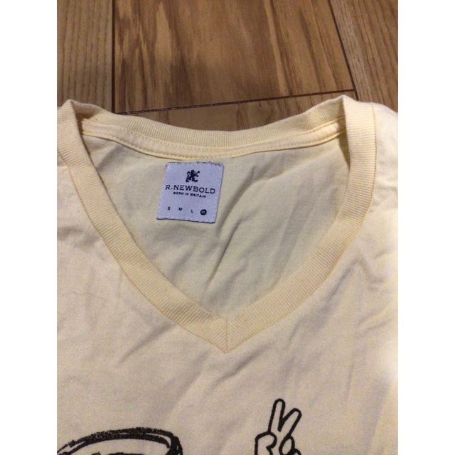 R.NEWBOLD(アールニューボールド)のR.NEWBOLD Tシャツ　XLサイズ　イエロー メンズのトップス(Tシャツ/カットソー(半袖/袖なし))の商品写真
