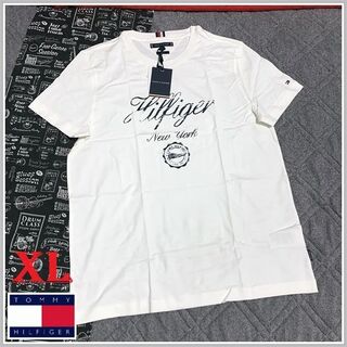 トミーヒルフィガー(TOMMY HILFIGER)のビンテージ仕上げのグランジプリントTシャツ ホワイト　XLサイズ(Tシャツ/カットソー(半袖/袖なし))