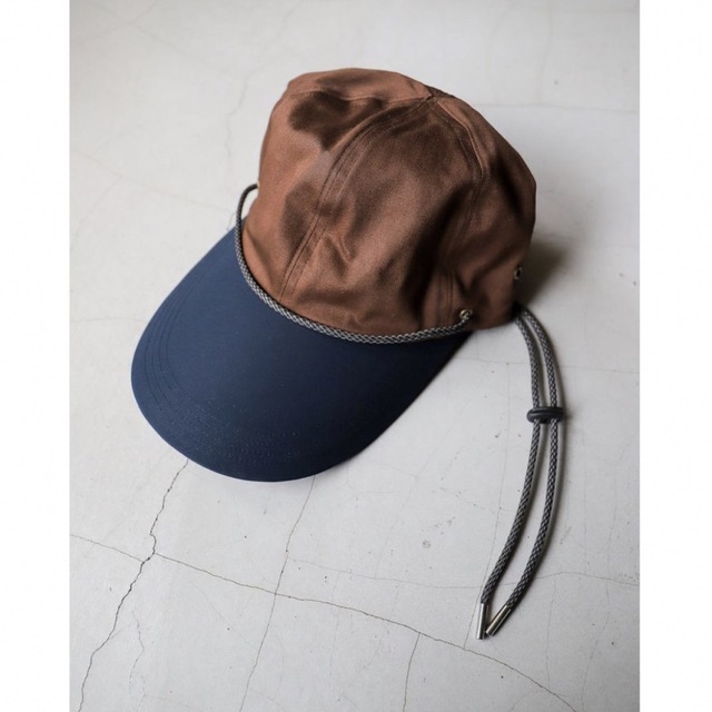 1LDK SELECT(ワンエルディーケーセレクト)のLong×2 bill cap / Brown×Navy レディースの帽子(キャップ)の商品写真