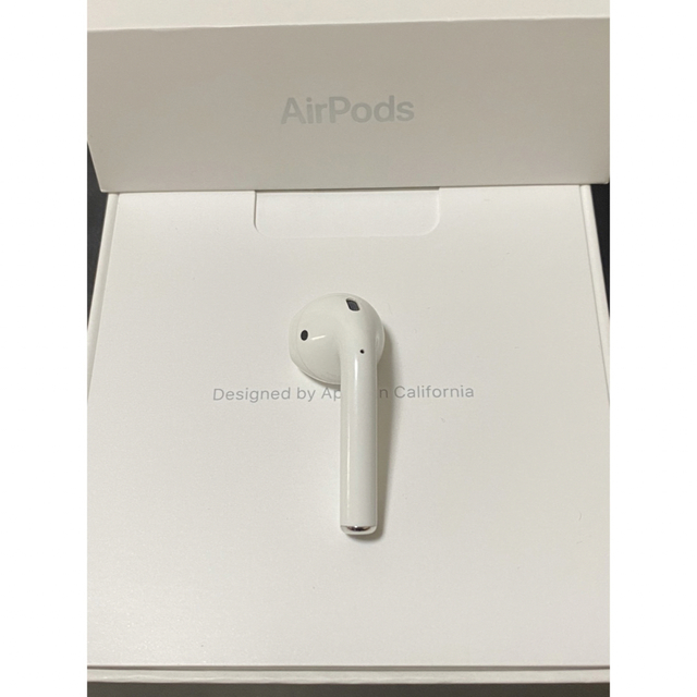 Apple(アップル)のエアーポッズ AirPods 第一世代 L 左耳のみ  スマホ/家電/カメラのオーディオ機器(ヘッドフォン/イヤフォン)の商品写真