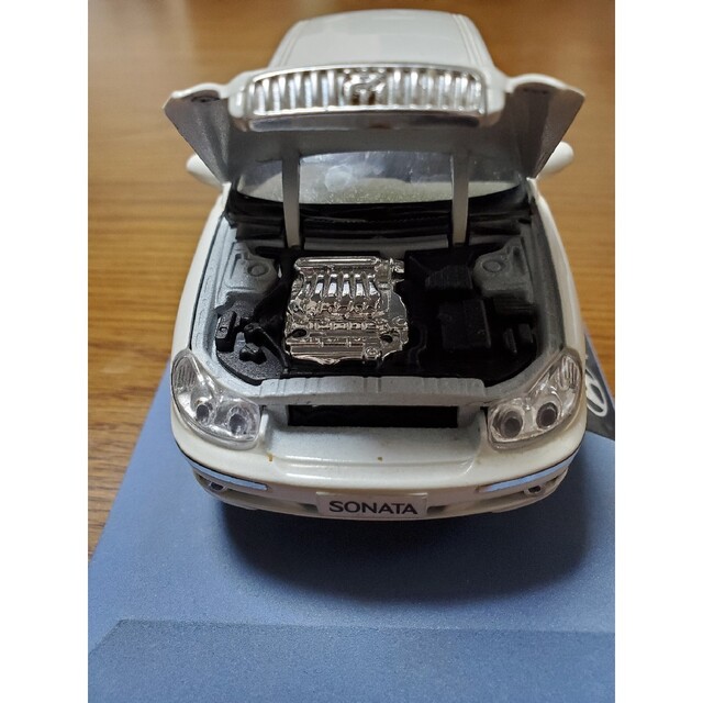 ヒュンダイソナタ ミニカー HYUNDAI SONATA 台座付【非売品】 - 模型