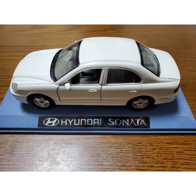 ヒュンダイ ソナタ ミニカー-