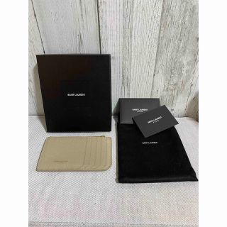 サンローラン(Saint Laurent)の【美品】サンローラン　SAINT LAURENT　カードケース　財布　ベージュ(財布)