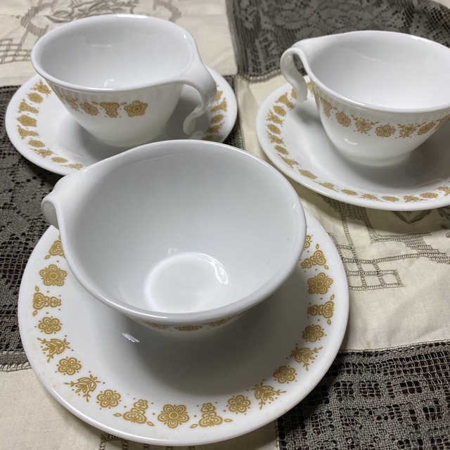 CORELLE カップ&ソーサー　３客セット