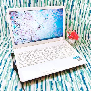 主婦・初心者に❣️人気のホワイト✨設定済すぐ使えるノートパソコン 主婦・初心者に❣️人気のホワイト✨設定済すぐ使えるノートパソコン