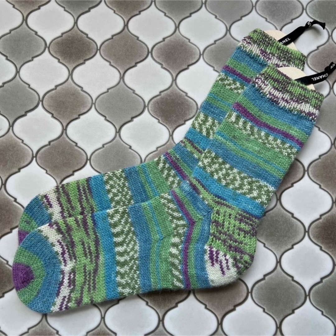 《sample》オパール毛糸　靴下　手編み　25周年　トヴァイアスちゃん ハンドメイドのファッション小物(レッグウェア)の商品写真