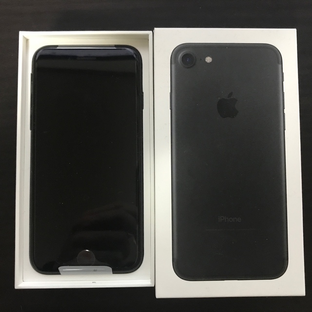 iphone7 32gb black 新品 未使用 docomo SIMフリーブラックキャリア