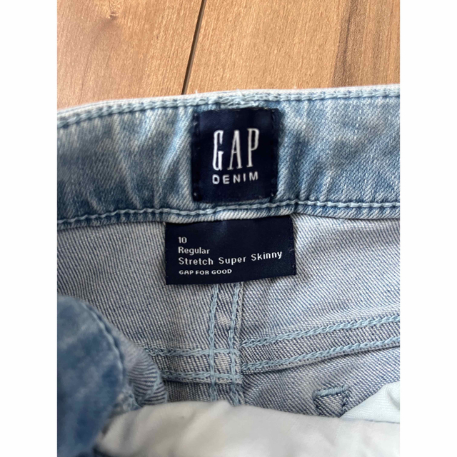 GAP Kids(ギャップキッズ)のgap kids  デニム　140センチ　ダメージ　ユニコーン キッズ/ベビー/マタニティのキッズ服女の子用(90cm~)(パンツ/スパッツ)の商品写真