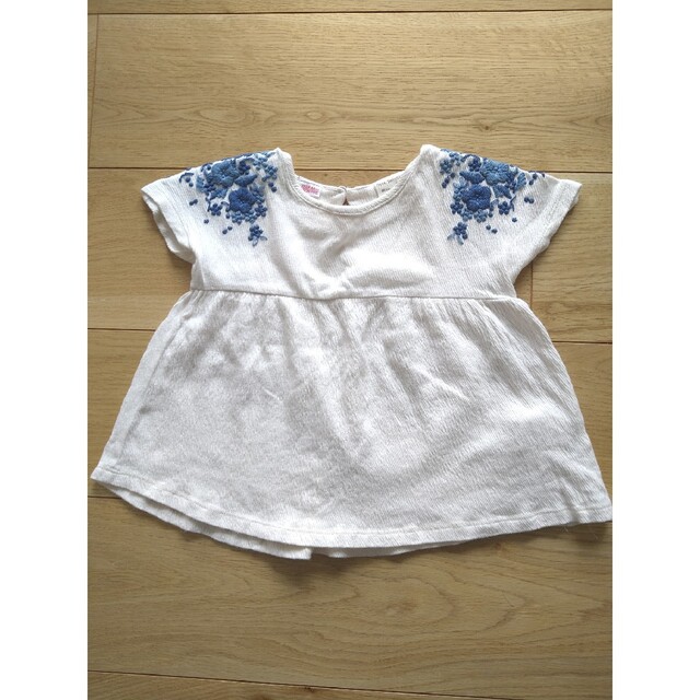 ZARA(ザラ)のZARA　95トップス　女の子　花柄 キッズ/ベビー/マタニティのキッズ服女の子用(90cm~)(Tシャツ/カットソー)の商品写真