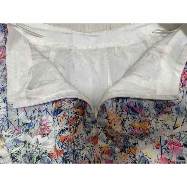 ANAYI(アナイ)のアナイ　ANAYI  ひざ丈　フレアスカート　花柄　Sサイズ　ホワイト　日本製 レディースのスカート(ひざ丈スカート)の商品写真