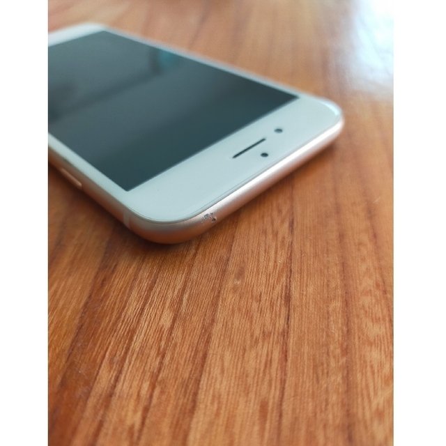 Apple iPhone8 ローズゴールド　中古 スマホ/家電/カメラのスマートフォン/携帯電話(スマートフォン本体)の商品写真
