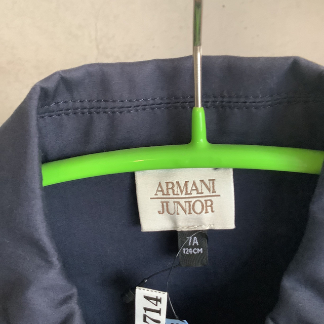 ARMANI JUNIOR(アルマーニ ジュニア)の⭐️アルマーニジュニア　ネイビー　コットン　トレンチコート　7才　125⭐️ キッズ/ベビー/マタニティのキッズ服女の子用(90cm~)(コート)の商品写真