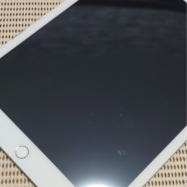 完動品SIMフリーiPad第7世代(A2198)本体32GBシルバーSB送料込 | www