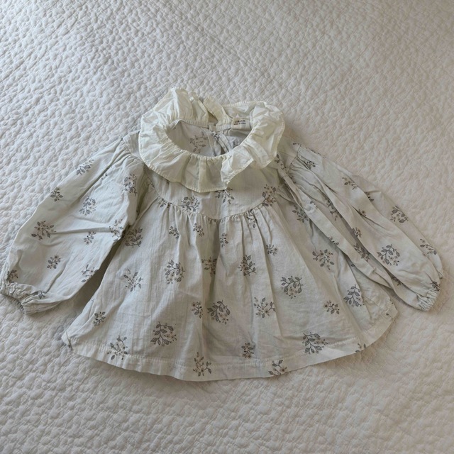 monbebe 花柄 ブラウス S キッズ/ベビー/マタニティのベビー服(~85cm)(シャツ/カットソー)の商品写真