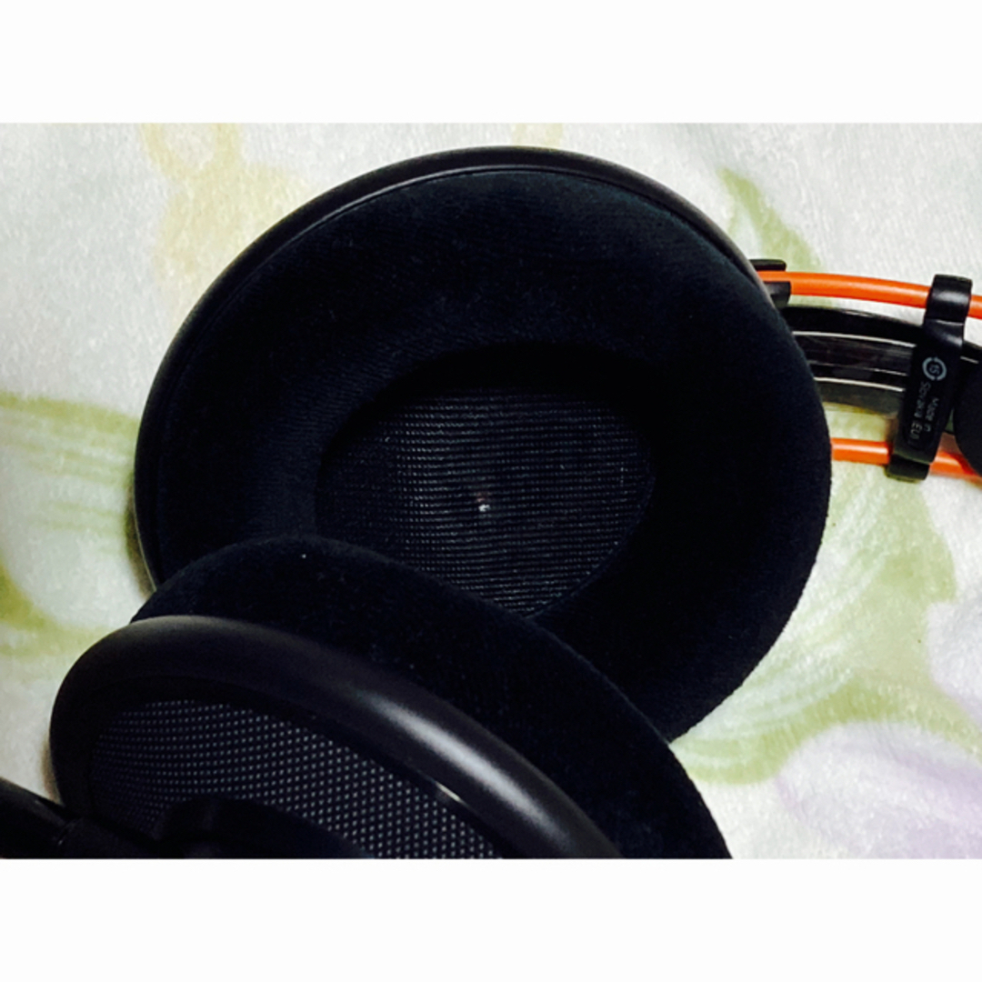 AKG K712 PRO-Y3  2025年4月22日まで保証あり。 スマホ/家電/カメラのオーディオ機器(ヘッドフォン/イヤフォン)の商品写真