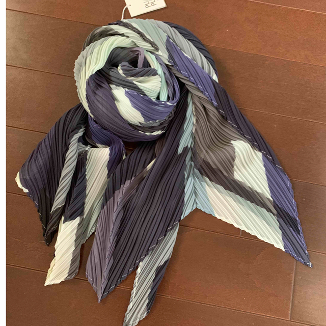 PLEATS PLEASE ISSEY MIYAKE - 新品PLEATS PLEASE PATH SCARF