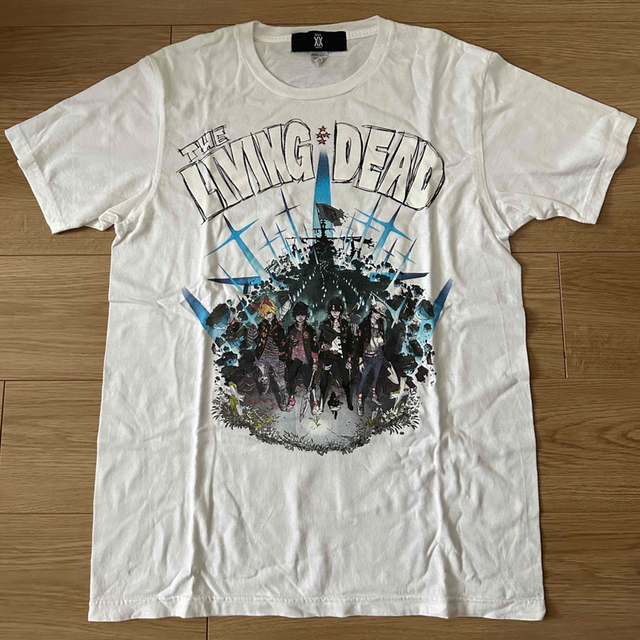 BUMP OF CHICKEN(バンプオブチキン)のTHE LIVING DEAD TEE / BUMP OF CHICKEN エンタメ/ホビーのタレントグッズ(ミュージシャン)の商品写真