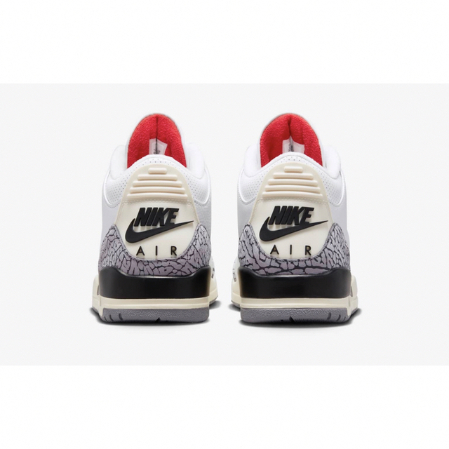 Jordan Brand（NIKE）(ジョーダン)のNike Air Jordan 3 Retro White Cement メンズの靴/シューズ(スニーカー)の商品写真