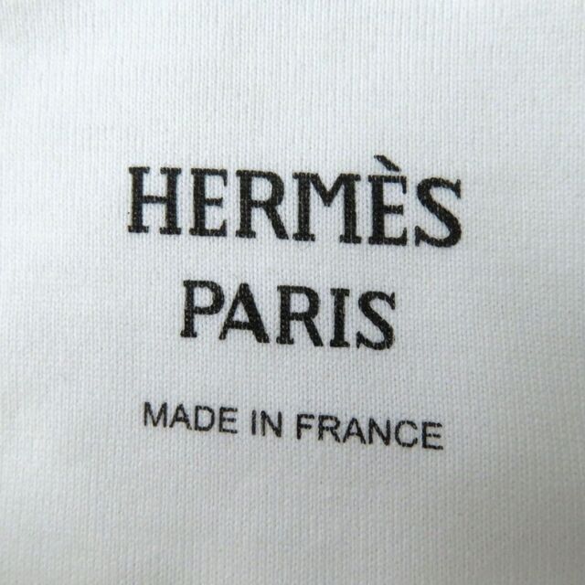 Hermes(エルメス)の未使用品◎正規品 22SS 仏製 エルメス レディース モザイク刺繍 ポケット付き 半袖 Tシャツ／カットソー ホワイト 40 定79200円 箱・タグ付 レディースのトップス(Tシャツ(半袖/袖なし))の商品写真