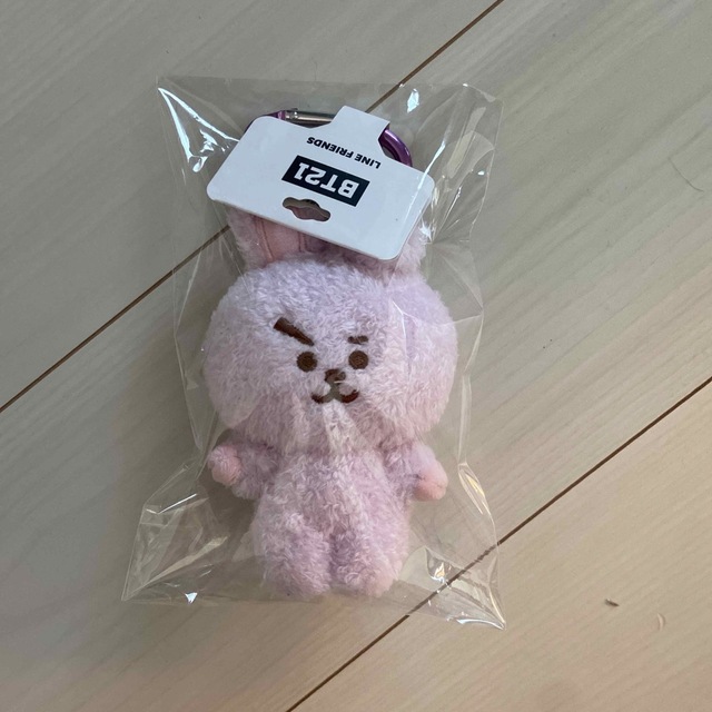 防弾少年団(BTS)(ボウダンショウネンダン)のBT21 パープル　マスコット エンタメ/ホビーのタレントグッズ(ミュージシャン)の商品写真