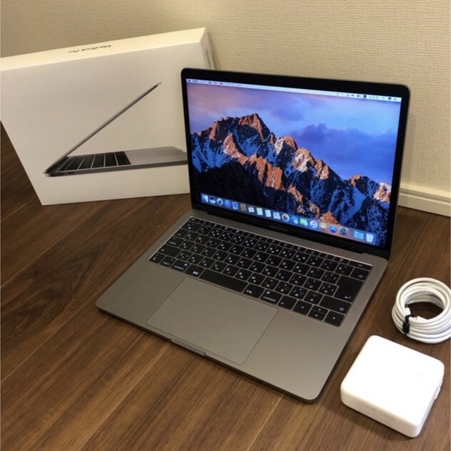 MacBook pro 2017 美品13.3インチ 8GB 128GB