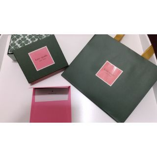 ケイトスペードニューヨーク(kate spade new york)のkate spadeの紙袋と箱とメッセージカード(ショップ袋)