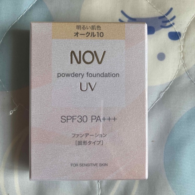 NOV(ノブ)のNOV　ノブ　パウダリーファンデーション　UV　リフィル　オークル10 コスメ/美容のベースメイク/化粧品(ファンデーション)の商品写真