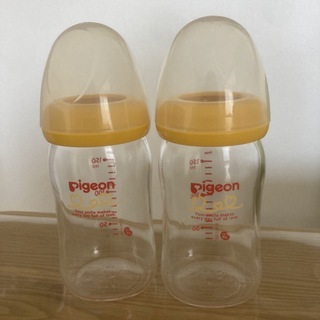 今だけ値下げ【美品】Pigeon 母乳実感哺乳瓶 160ml 2本セット(哺乳ビン)