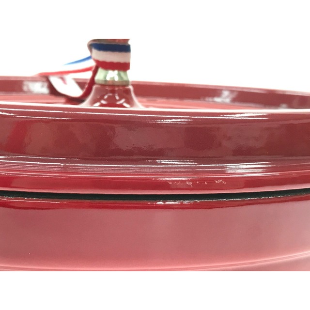 STAUB(ストウブ)の▼▼STAUB ストウブ ココット オーバル チェリー 40509-830 23cm インテリア/住まい/日用品のキッチン/食器(鍋/フライパン)の商品写真