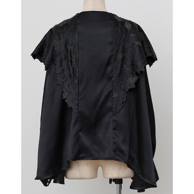 なし生地の厚さriu Flower scallop cape blouse 黒