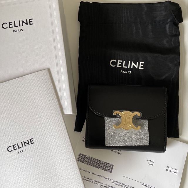 celine(セリーヌ)の新品【CELINE】 スモールウォレットトリオンフ/シャイニーカーフスキン レディースのファッション小物(財布)の商品写真