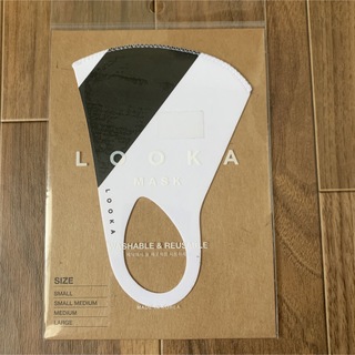 LOOKA ルカ　マスク サイズS   白×黒デザインマスク(日用品/生活雑貨)