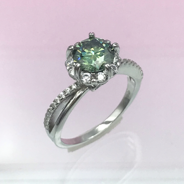 MR12／10号 1.0ct  グリーン 緑 モアサナイトリング♡シルバー925 レディースのアクセサリー(リング(指輪))の商品写真