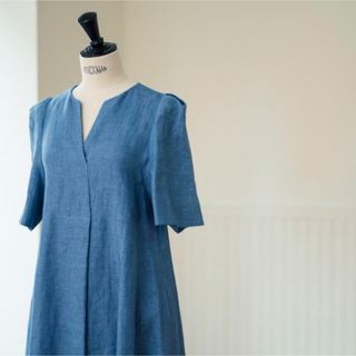 ebure - 未着用 ebure トップツイルハーフスリーブ ワンピース ブルー