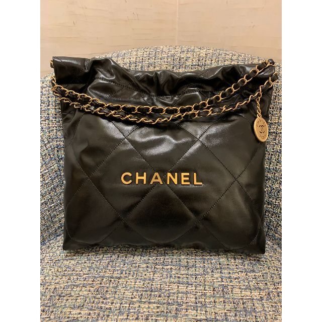 CHANEL(シャネル)のCHANEL22黒、スモールサイズ レディースのバッグ(ショルダーバッグ)の商品写真