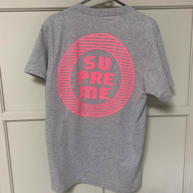 Supreme(シュプリーム)のsupreme シュプリーム Tシャツ メンズのトップス(Tシャツ/カットソー(七分/長袖))の商品写真