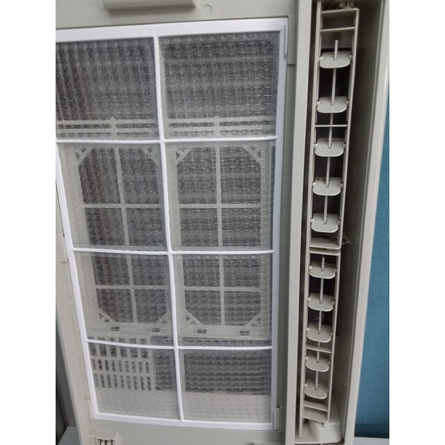 コロナ窓用エアコン 4.5~8畳 マイナスイオン搭載 CW-A1817 コロナ窓用エアコン 4.5~8畳 マイナスイオン搭載 CW-A1817