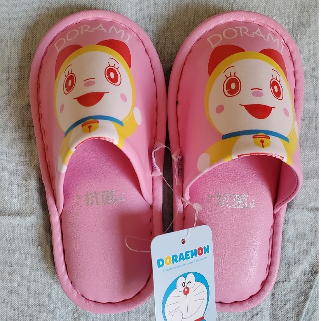 値下げ早い者勝ち！新品,未使用【DORAEMON】✰DORAMI(抗菌スリッパ✰ エンタメ/ホビーのおもちゃ/ぬいぐるみ(キャラクターグッズ)の商品写真