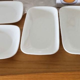 コレール(CORELLE)の「本日限定価格」コレールCORELLEスクエア2種類×2枚(食器)