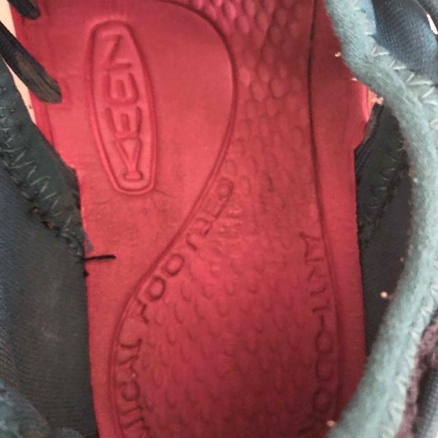 KEEN(キーン)の難たくさんkeenユニーク２２センチ キッズ/ベビー/マタニティのキッズ靴/シューズ(15cm~)(サンダル)の商品写真
