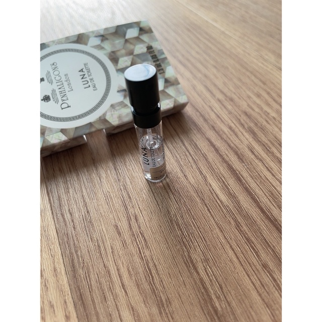 Penhaligon's(ペンハリガン)のルナ オードトワレ  LUNA EAU DE TOILETTE 1.5ml コスメ/美容の香水(ユニセックス)の商品写真