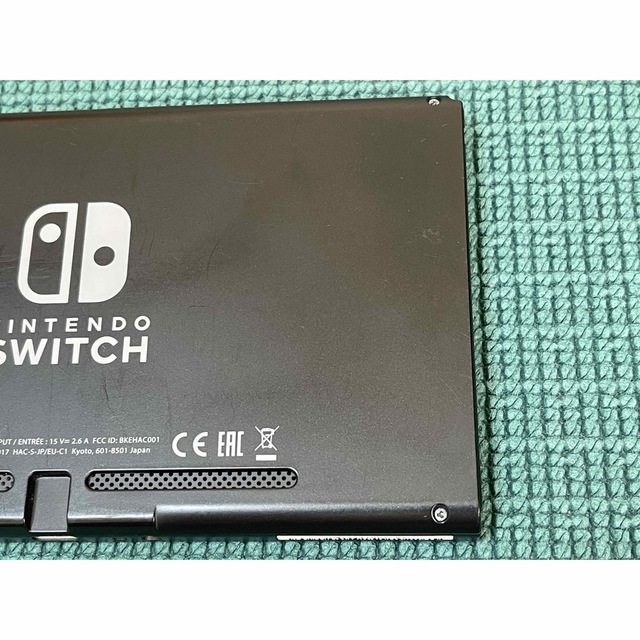 未対策機　Nintendo Switch 本体 液晶 旧型 2017年製 3
