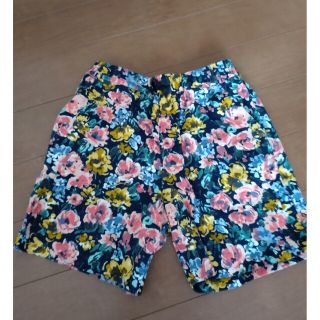 コムサフィユ　花柄ショートパンツ150〜160cm(パンツ/スパッツ)