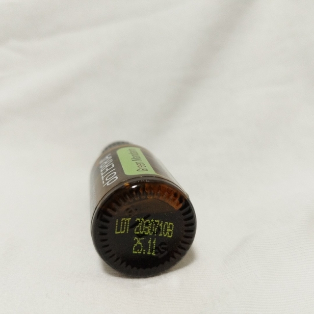 doTERRA　ドテラ　グリーンマンダリン　15mL【正規品・新品未開封】 コスメ/美容のリラクゼーション(エッセンシャルオイル（精油）)の商品写真